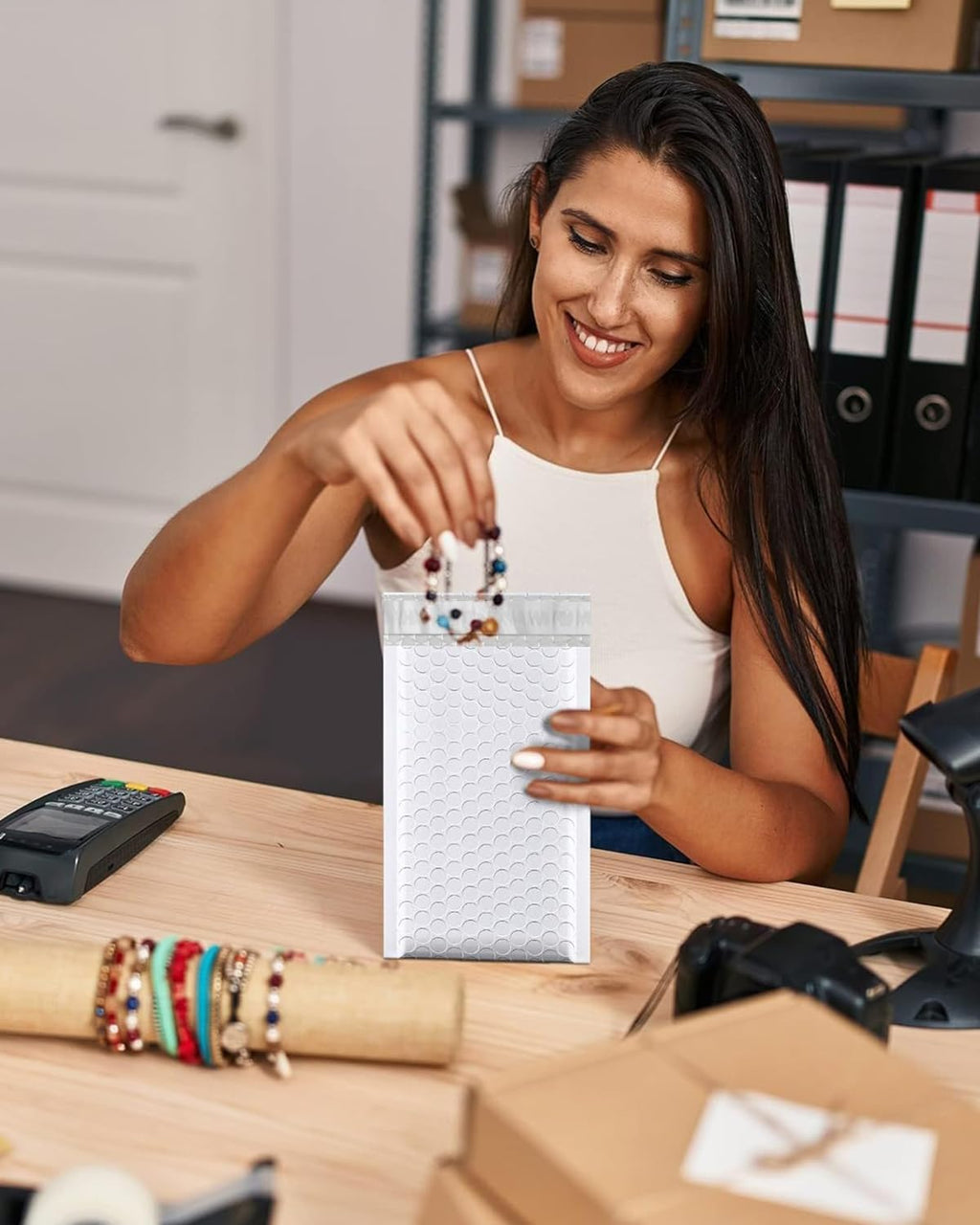 GSSUSA White Bubble Mailers 4x8" Inches 1000 Pack, Usable Size 4X7" Bubble Envelopes for Small Business, Padded Envelope, Shipping Mailers, Packaging Bags, Mailing Envelopes, Shipping Supplies